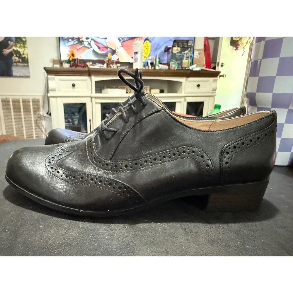 Clarks‎ Black Leather Hamble Oak Tie Dress Shoes in 8